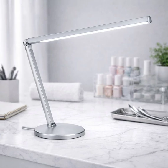 led-asztali-lampa-ezust-talppal
